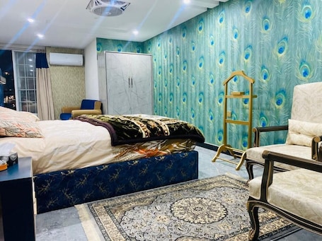 Deluxe Double or Twin Room, City View | Free WiFi, bed sheets