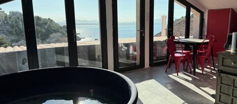 Love room with magnificent sea view