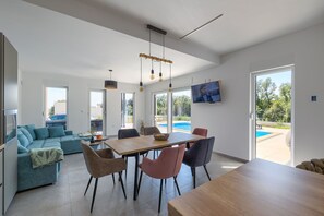 Dining - Villa Mayla (Ližnjan)