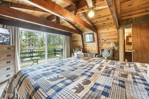 Signature kunyhó, 3 hálószobával, konyha, kilátással a hegyre | 3 hálószoba, egyedi dekoráció és egyedi berendezés