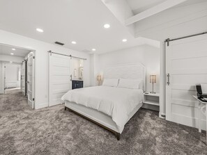 3 habitaciones, tabla de planchar con plancha y wifi gratis 