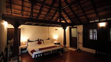 Standard Double Room, Non Smoking, Mountain View | Individually furnished, desk, bed sheets
