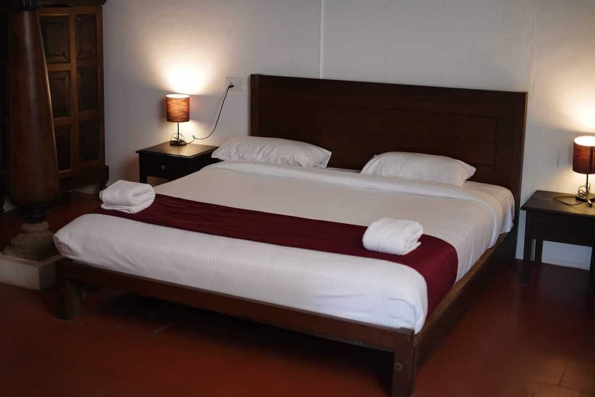 Standard Double Room, Non Smoking, Mountain View | Individually furnished, desk, bed sheets