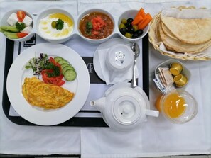 Breakfast buffet - Sunday Luxury Downtown Adliya Formerly Jewel Hotel (Manama)