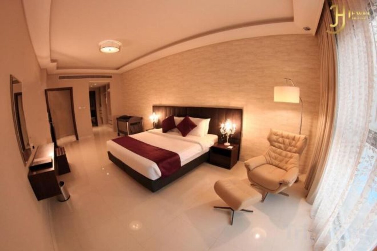3 BR Family Suite
