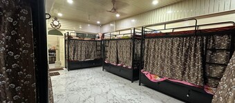 Balaji Dormitory In Andheri