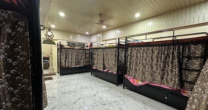 Balaji Dormitory In Andheri