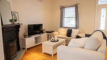 TV, fireplace, offices