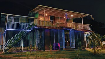 Fachada da propriedade