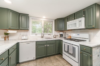 Modern 5BR House, Long Term, Large Groups, Bachelorette Parties, Handicap,Family