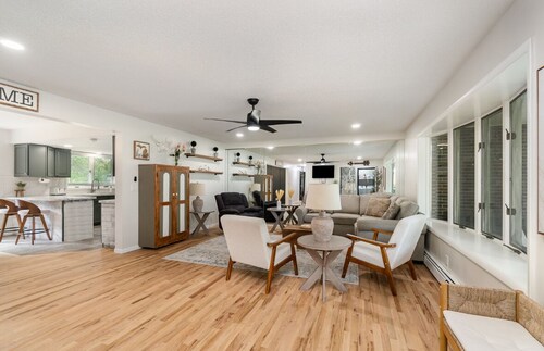 Modern 5BR House, Long Term, Large Groups, Sleeps 12, Handicap, Family Friendly