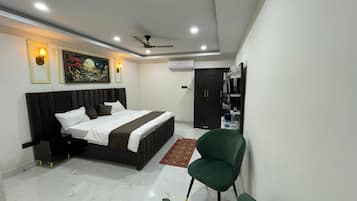 Deluxe Double Room | Free WiFi