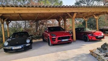 Enceinte de lâhĂ©bergement