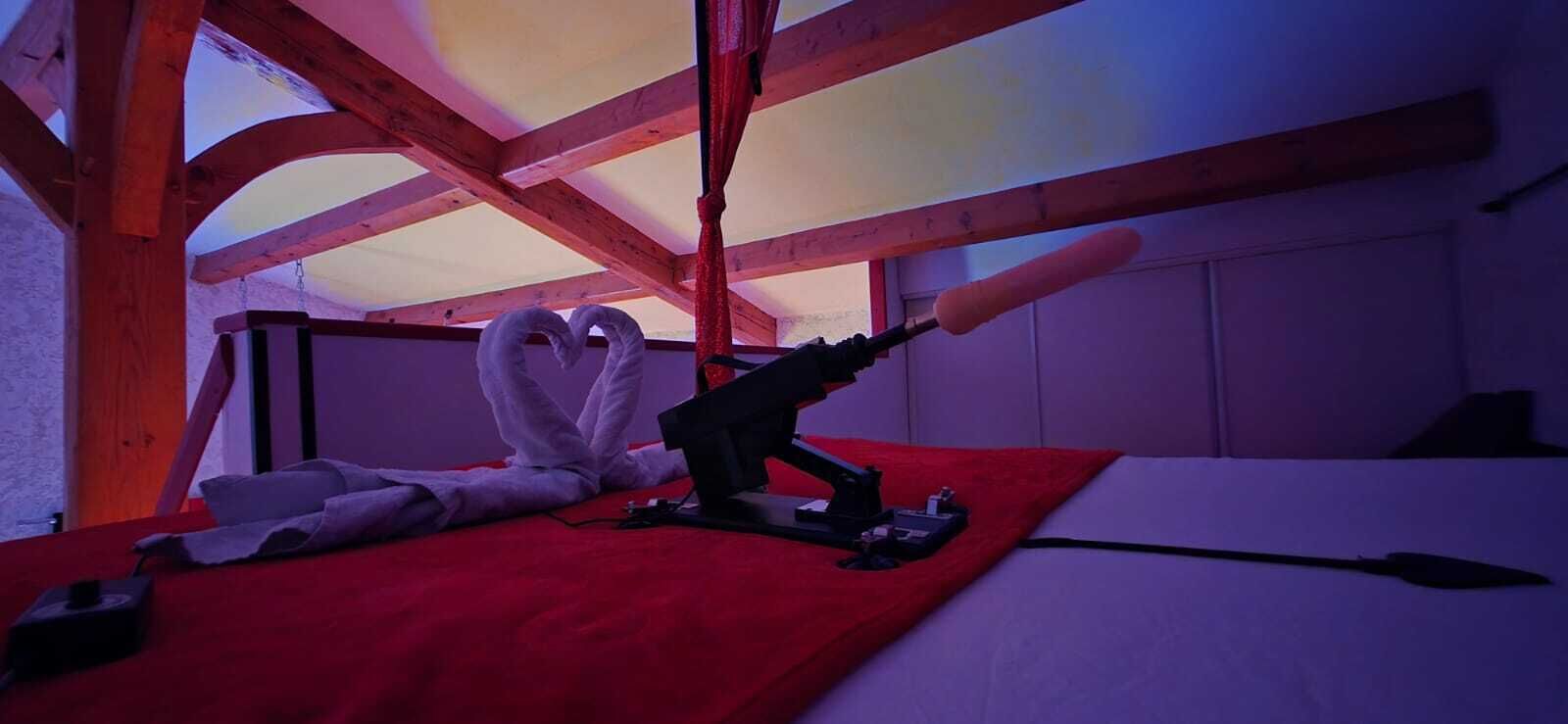 1 slaapkamer, een strijkplank/strijkijzer, wifi, beddengoed