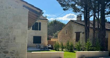 L'Escapade d'émilion just a stone's throw from Branne (6kms) and St Émilion (11kms)