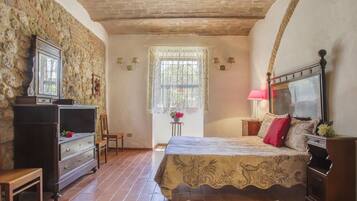 9 camere, culla da viaggio, Wi-Fi gratuito