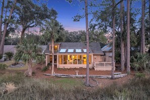 Exterior - Marsh Oasis Stunning Family 4BR Sea Pines- Hot Tub (Hilton Head Island)