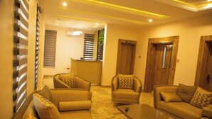 Khu tiếp khách ở sảnh