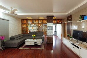 스탠다드 아파트, 침실 2개 | 거실 공간