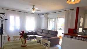 Unclassified image, 4 of 29, button - Nice 2 Bedroom Apartment (Roquetas de Mar)