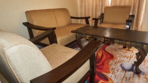 Living area - MT LONGONOT COUNTRY RESORT NAIVASHA (Naivasha)