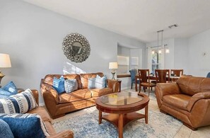 Smart TV, foosball - ⭐⭐ Superior & Spacious 4 Bed 3 Bath | Private Conservation View | Mins to WDW⭐⭐ (Davenport)