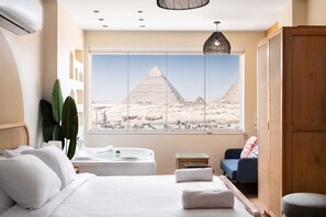 Eenvoudig appartement | 1 slaapkamer, een laptopwerkplek, een strijkplank/strijkijzer