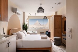 Eenvoudig appartement | 1 slaapkamer, een laptopwerkplek, een strijkplank/strijkijzer