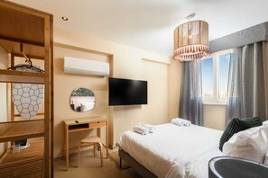 Basic Apartment | 1 bedroom, iron/ironing board, bed sheets