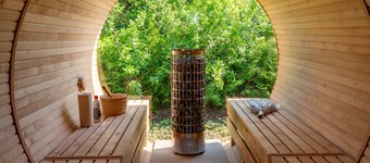 Lieblingshof House 3 - Holidays under the thatch and close to the Baltic Sea