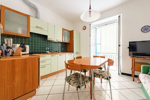 Apartment, 3 Schlafzimmer, Balkon | Eigene Küche | Kühlschrank, Mikrowelle, Herdplatte, Geschirrspüler