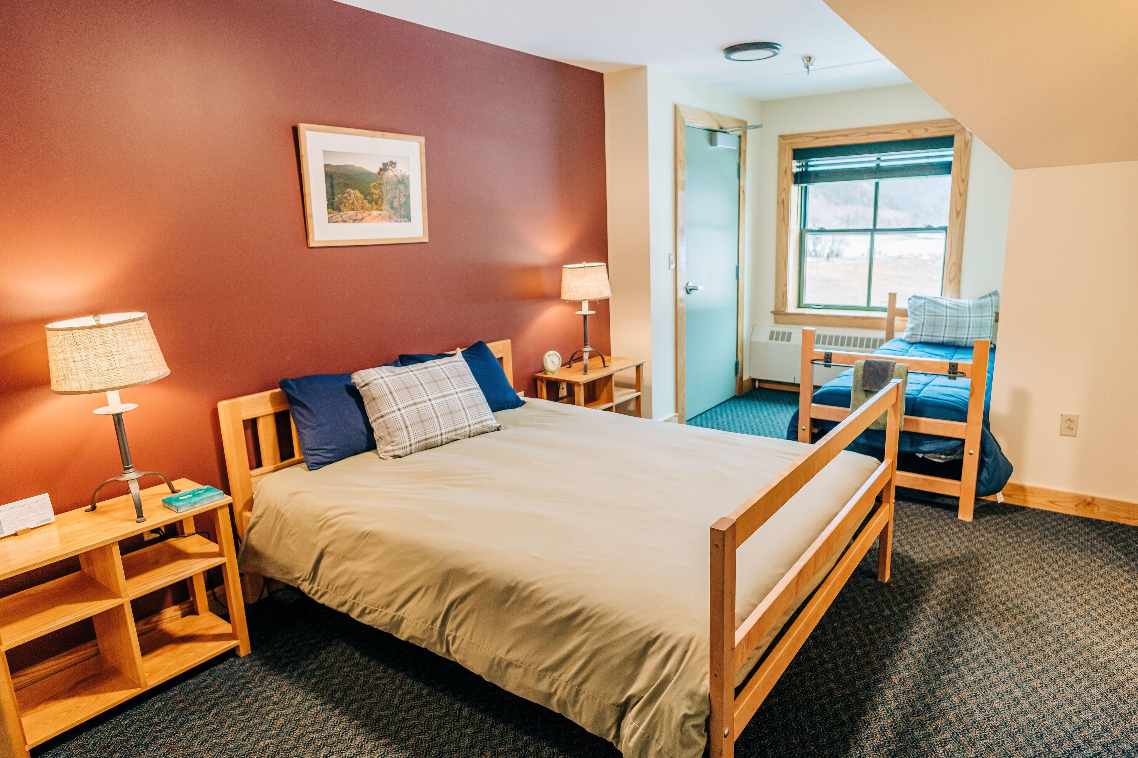 1 bedroom, internet, bed sheets