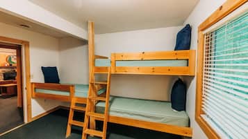 4 bedrooms