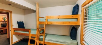 Cabin, 16 Bunks, Kitchen, Bathroom, ADA