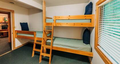 Cabin, 16 Bunks, Kitchen, Bathroom, ADA