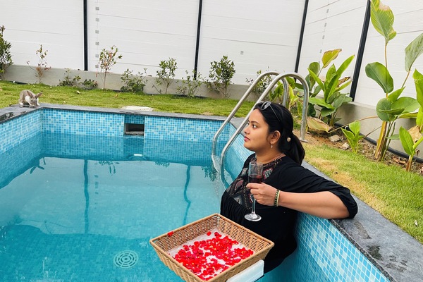 5 outdoor pools