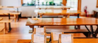 Cardigan Mt Trailhead with Newfound Lake Minutes Away. Breakfast Included