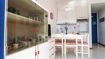 Apartamento, 1 habitación, balcón, vistas al mar | Interior