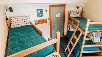 1 quarto, acesso à internet, roupa de cama