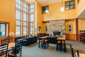 Living area - Heart of the Presidential Range! Hiker Breakfast, Shared Bath, Trail Access (Bretton Woods)