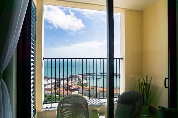 Sole Casa Premium Kiss Bridge View 1 Bedroom | Balcony view