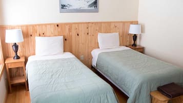 1 bedroom, internet, bed sheets