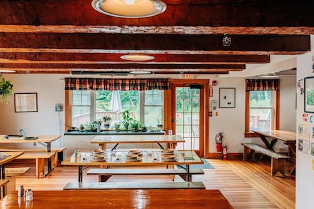 Dining. Family Friendly Lodge near Newfound Lake, Shared Bath, Breakfast Included