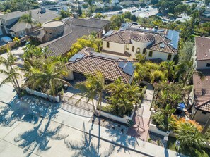 Exterior - Pool, Hot Tubs, Views - Castillo de Windsor (San Diego)
