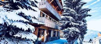 Chalet Alpe One in Alpe d'Huez at 1850 m - Village and 2 mins from the slopes