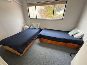 4 slaapkamers, een strijkplank/strijkijzer