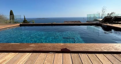Villa Sea View La Californie–Hillside on the Seafront–View of the Golden Islands
