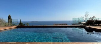 Villa Vista Mar La Californie – Ladera frente al mar – Vista a las Islas Doradas