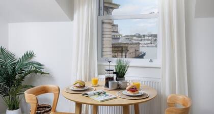 Luxury Penthouse 2 bed Apartment