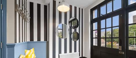 Hus (Multiple Bedrooms) | Interiör